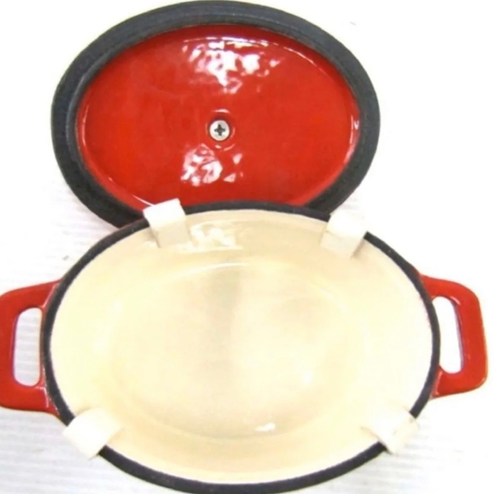 Martha Stewart Enameled Cast Iron Dutch Oven